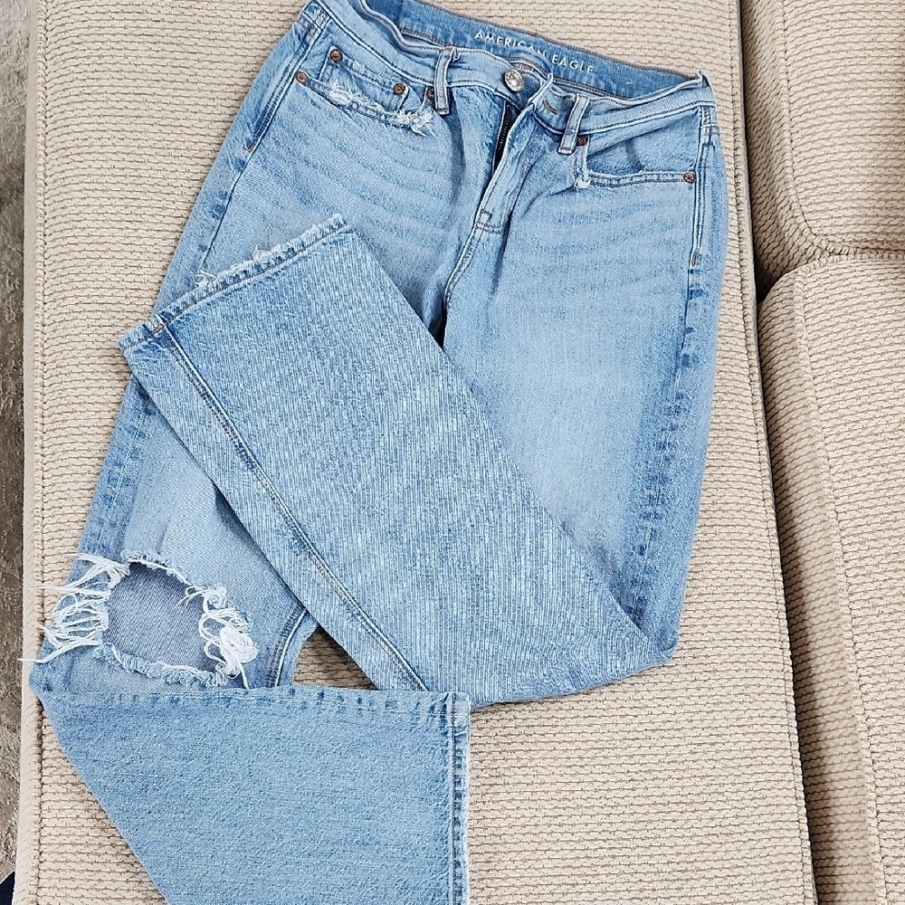 American Eagle Outfitters Women's Distressed Light Blue Jeans, Size 4 Regular